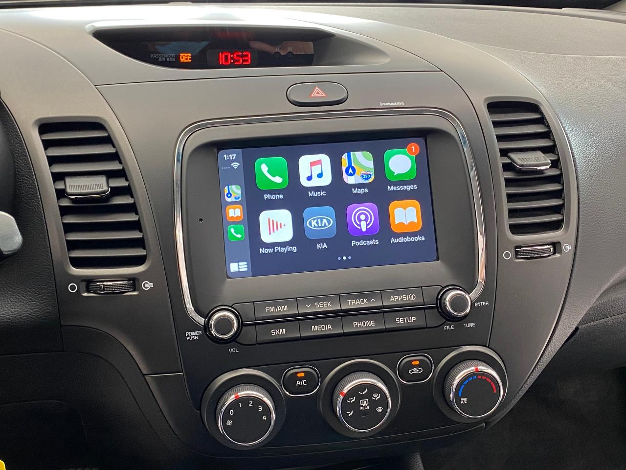 2017 Kia Forte LX+ApplePlay+Heated Seats+Camera+CLEAN CARFAX - Photo #10