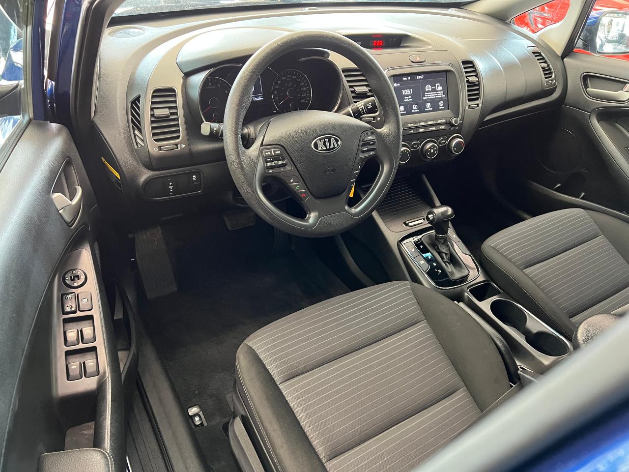 2017 Kia Forte LX+ApplePlay+Heated Seats+Camera+CLEAN CARFAX - Photo #18