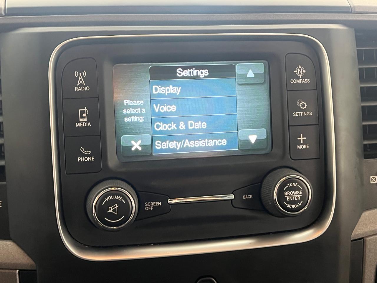 2017 RAM 1500 Tradesman Quad Cab HEMI 5.7L V8 4x4+Camera+Cruise - Photo #31