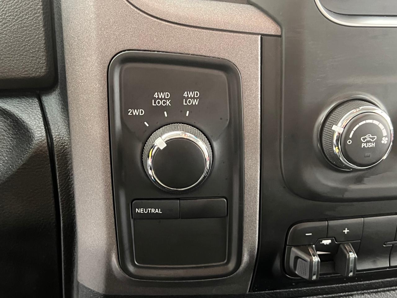 2017 RAM 1500 Tradesman Quad Cab HEMI 5.7L V8 4x4+Camera+Cruise - Photo #34