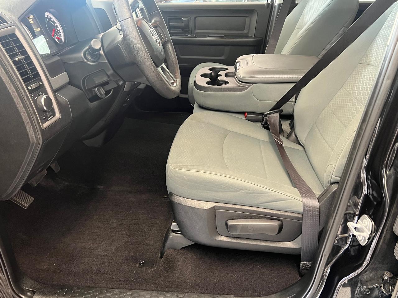 2017 RAM 1500 Tradesman Quad Cab HEMI 5.7L V8 4x4+Camera+Cruise - Photo #18