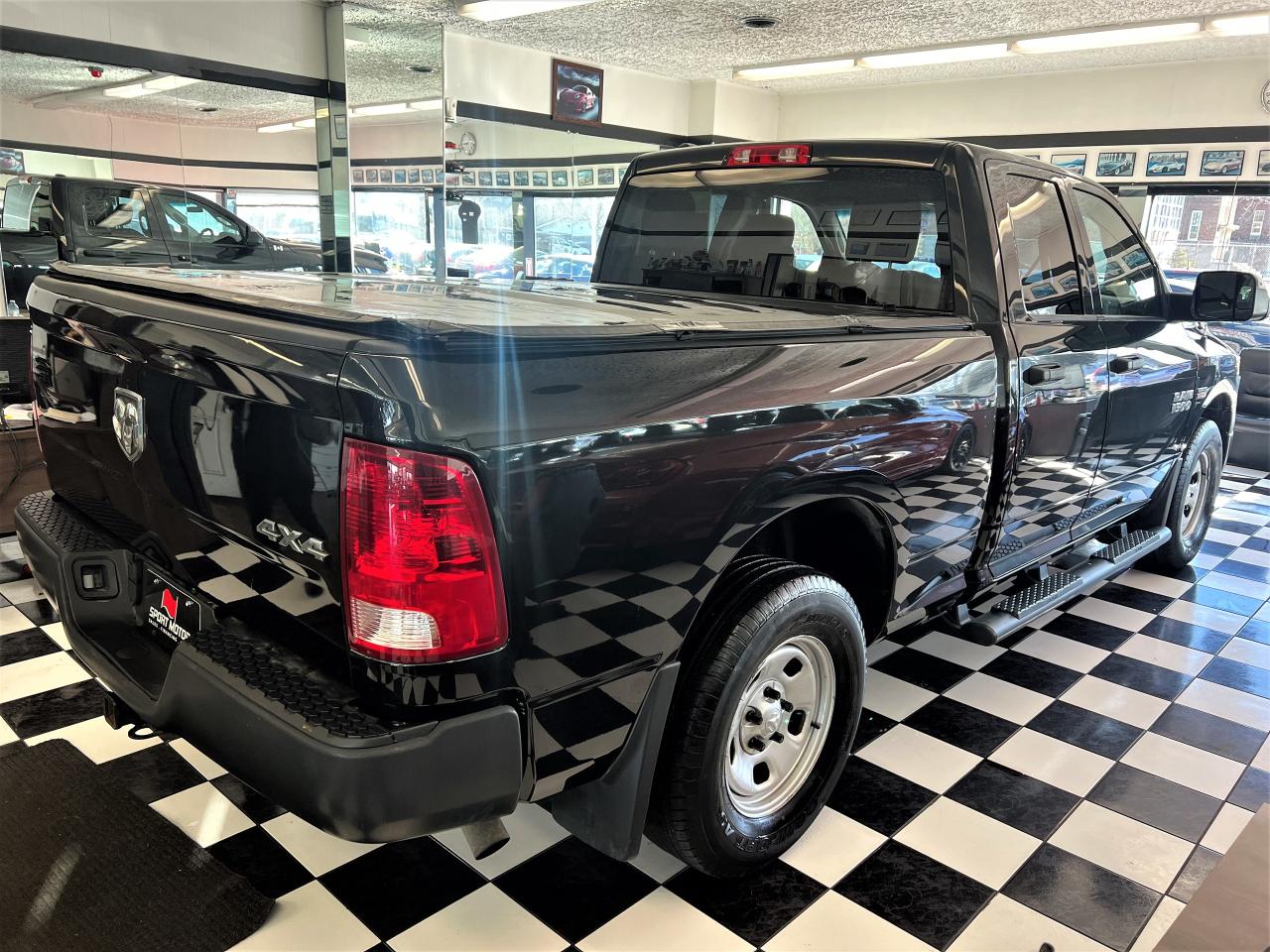 2017 RAM 1500 Tradesman Quad Cab HEMI 5.7L V8 4x4+Camera+Cruise - Photo #4