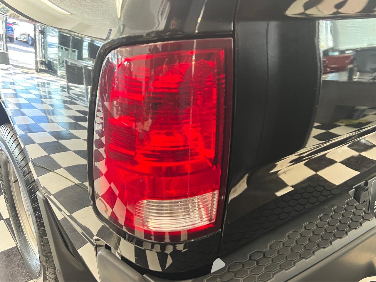 2017 RAM 1500 Tradesman Quad Cab HEMI 5.7L V8 4x4+Camera+Cruise - Photo #50