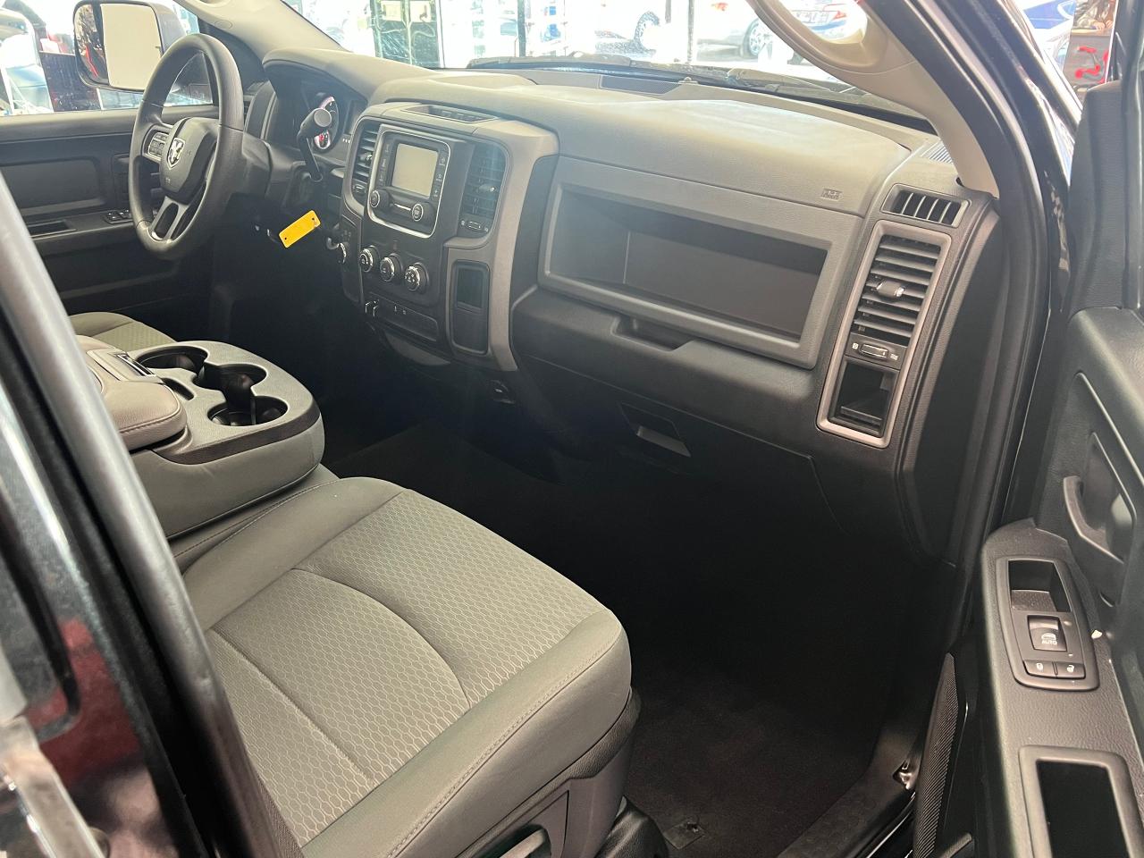 2017 RAM 1500 Tradesman Quad Cab HEMI 5.7L V8 4x4+Camera+Cruise - Photo #20