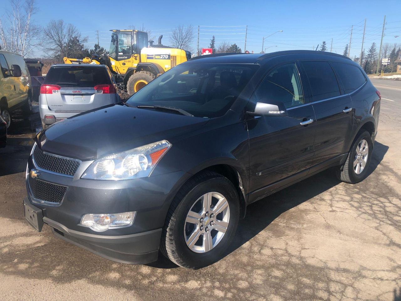 2010 Chevrolet Traverse FWD 4dr 2LT - Photo #1