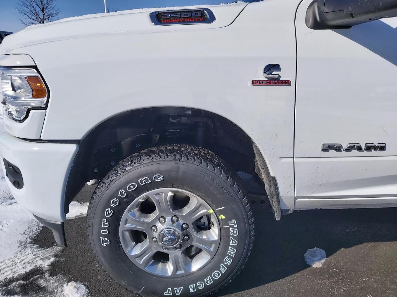 2023 RAM 3500 Big Horn Photo3