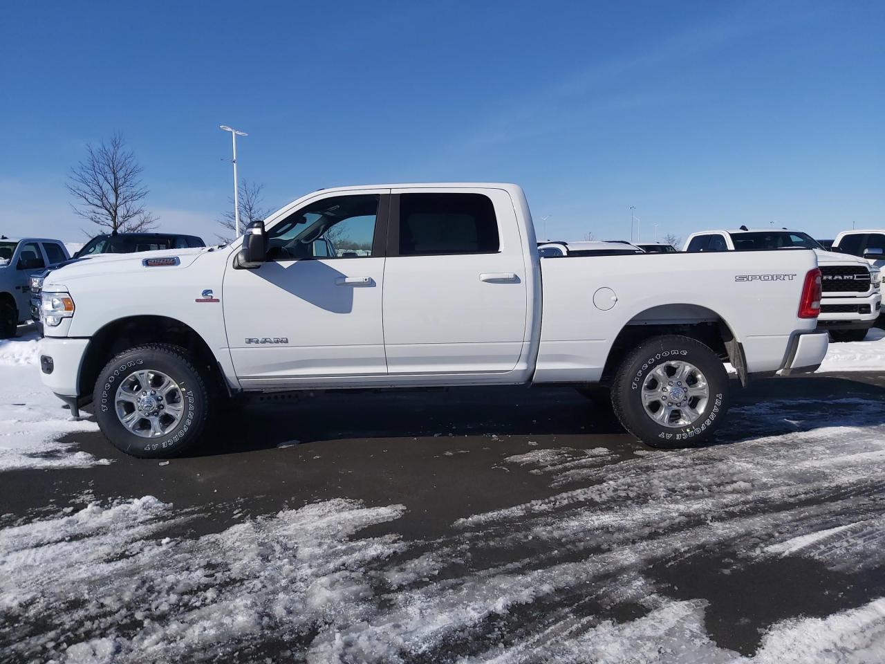 2023 RAM 3500 Big Horn Photo4