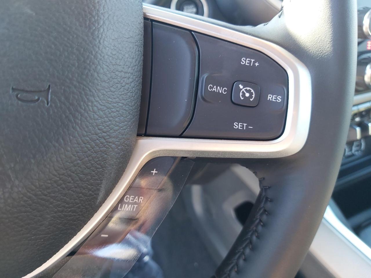 2023 RAM 3500 Big Horn Photo