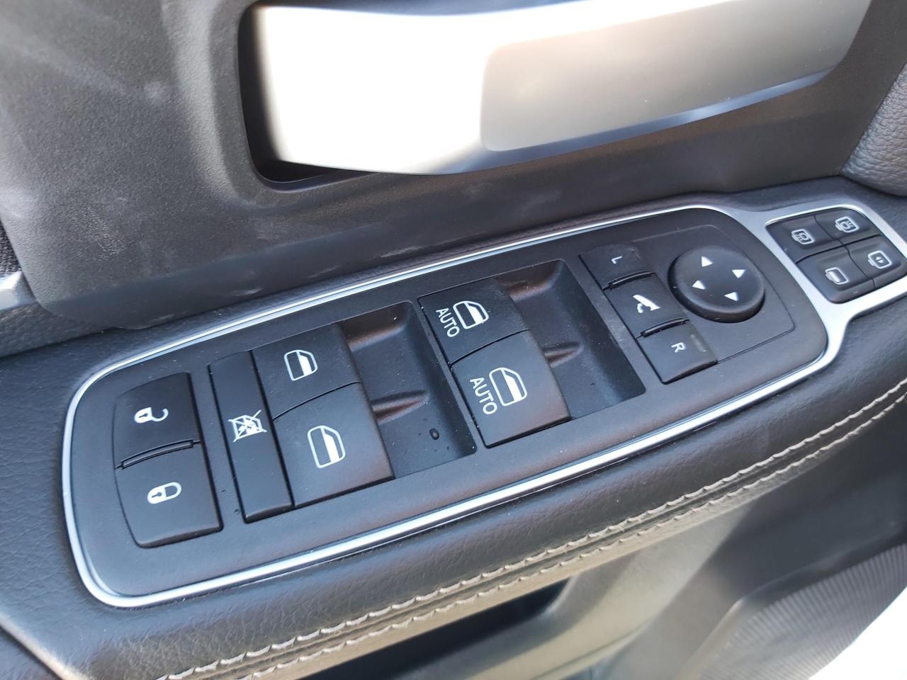 2023 RAM 3500 Big Horn Photo