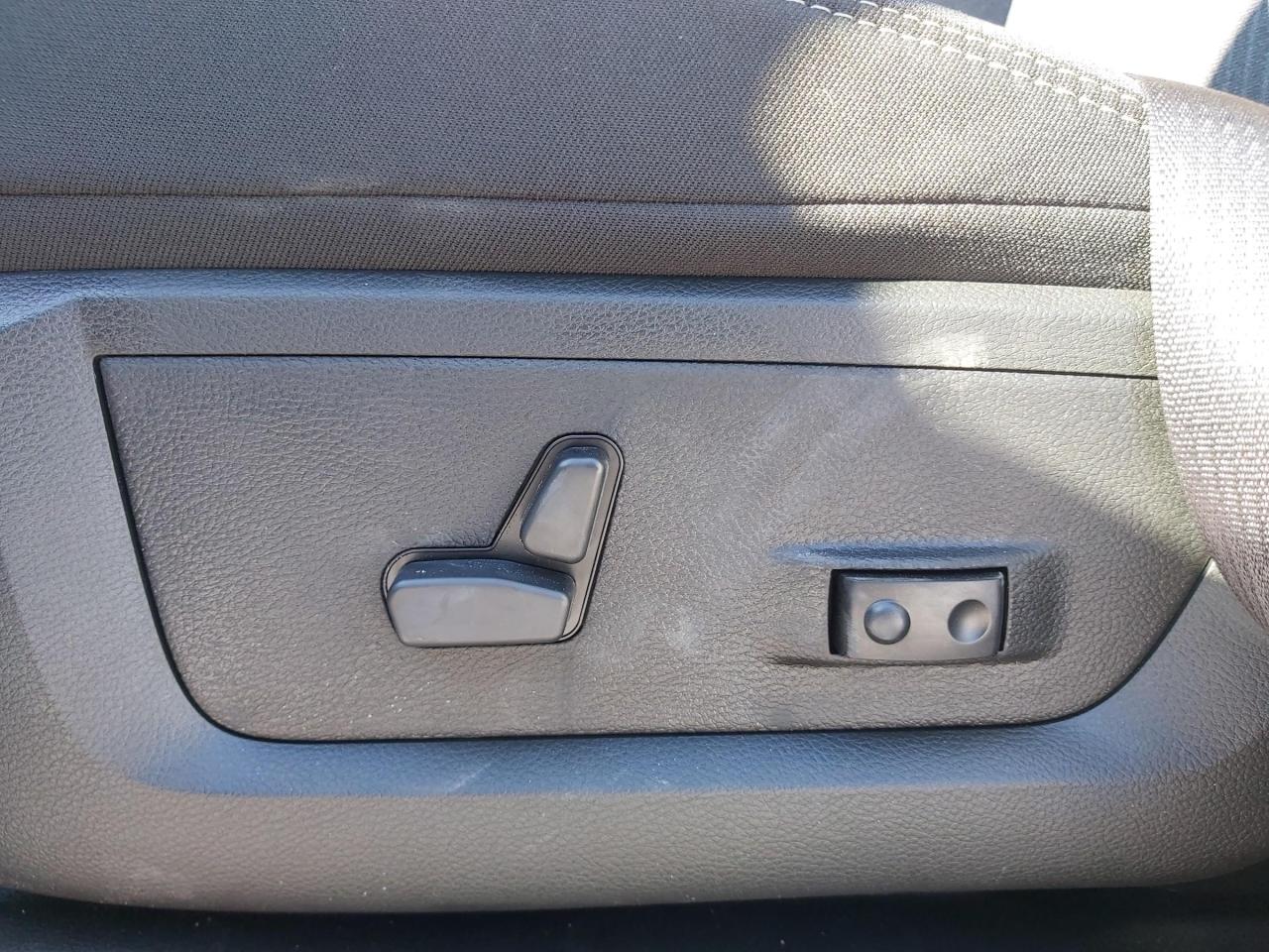 2023 RAM 3500 Big Horn Photo