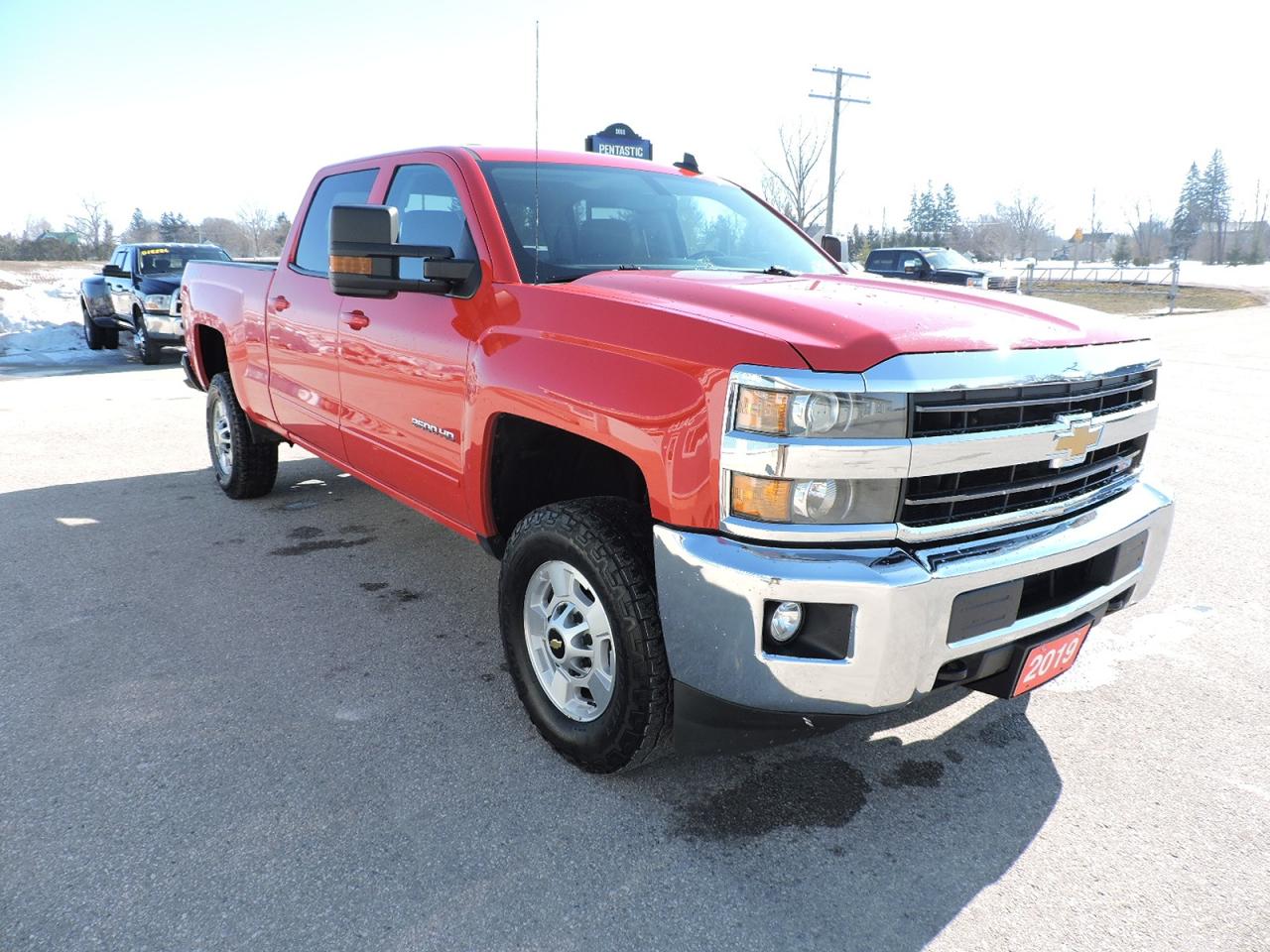 2019 Chevrolet Silverado 2500 LT Crew 4X4 Z71 New Tires 1 Owner 74000 KMS