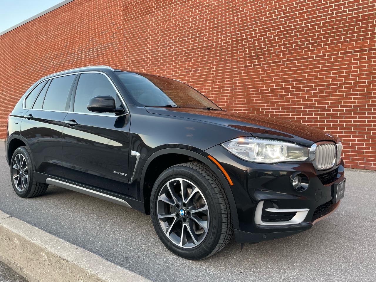2016 BMW X5 DIESEL, NAV, BACKUP, KEYLESS, SOFT CLOSE, PDC - Photo #1