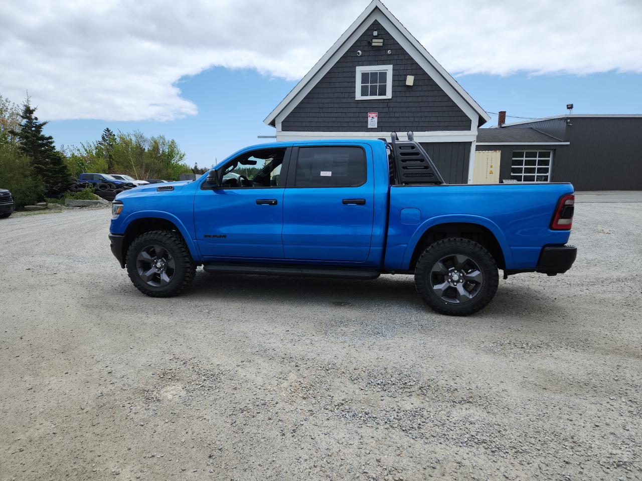 2023 RAM 1500 Big Horn 4x4 Crew Cab 5'7" Box Photo8