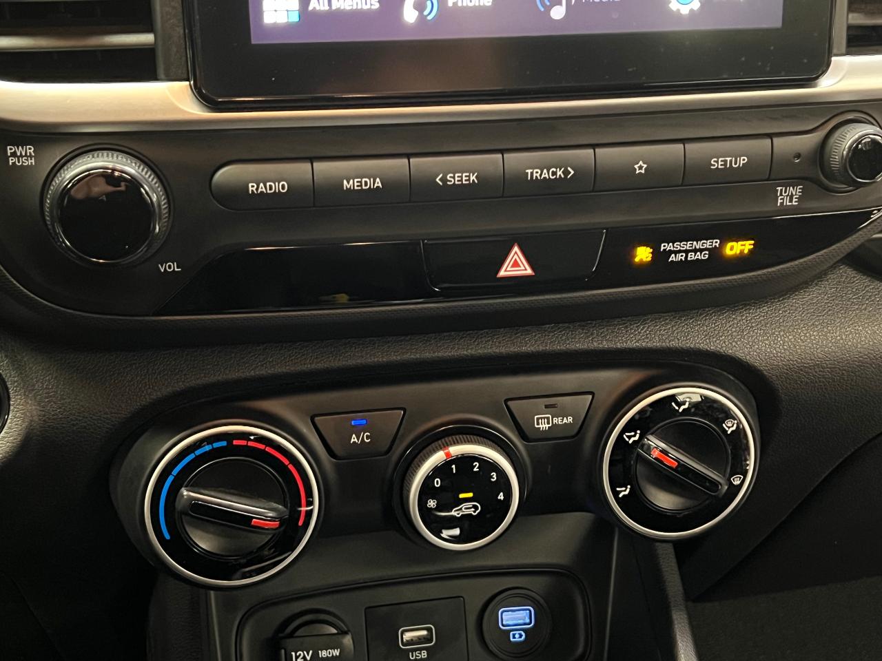 2020 Hyundai Venue Trend+ApplePlay+Roof+Heated Steering+CLEAN CARFAX Photo33