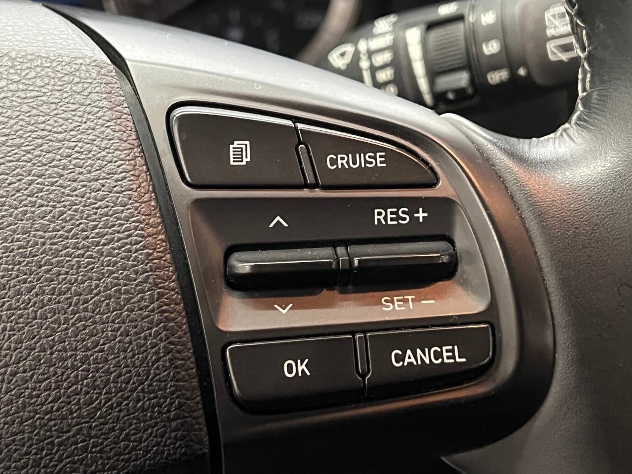2020 Hyundai Venue Trend+ApplePlay+Roof+Heated Steering+CLEAN CARFAX Photo43