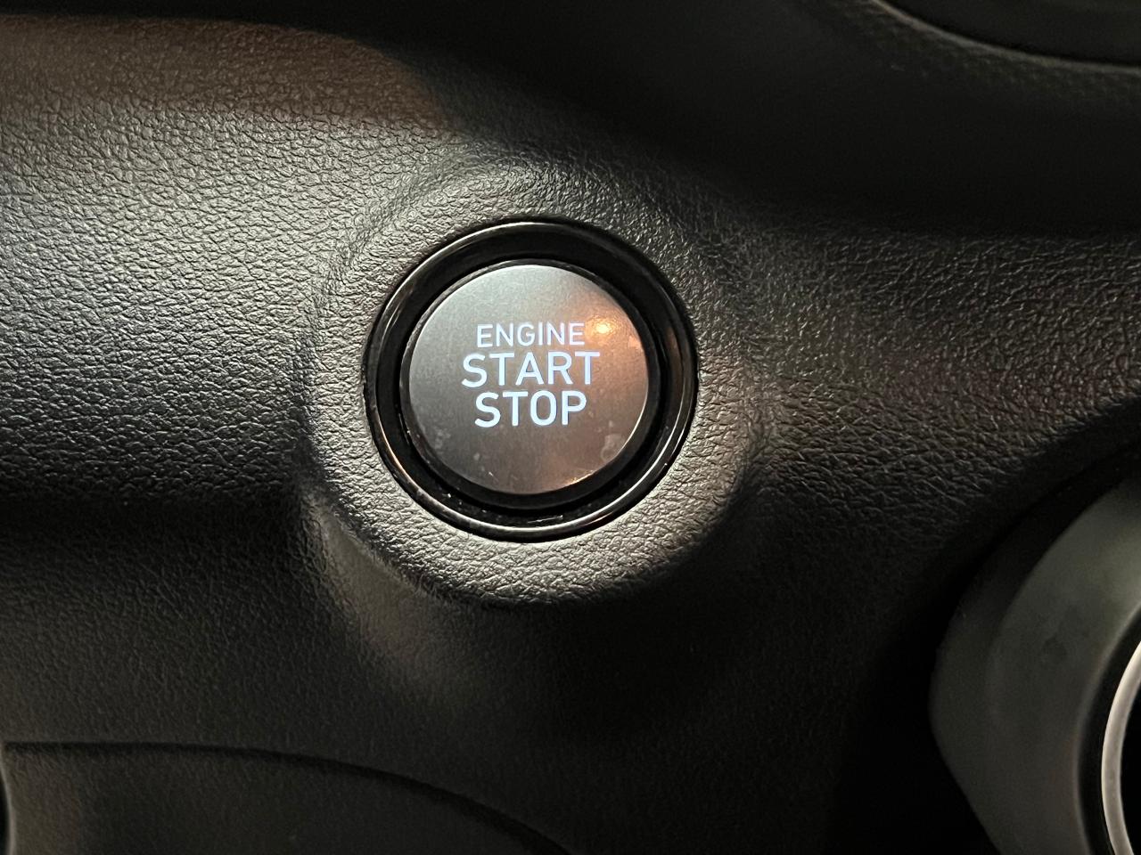 2020 Hyundai Venue Trend+ApplePlay+Roof+Heated Steering+CLEAN CARFAX Photo42