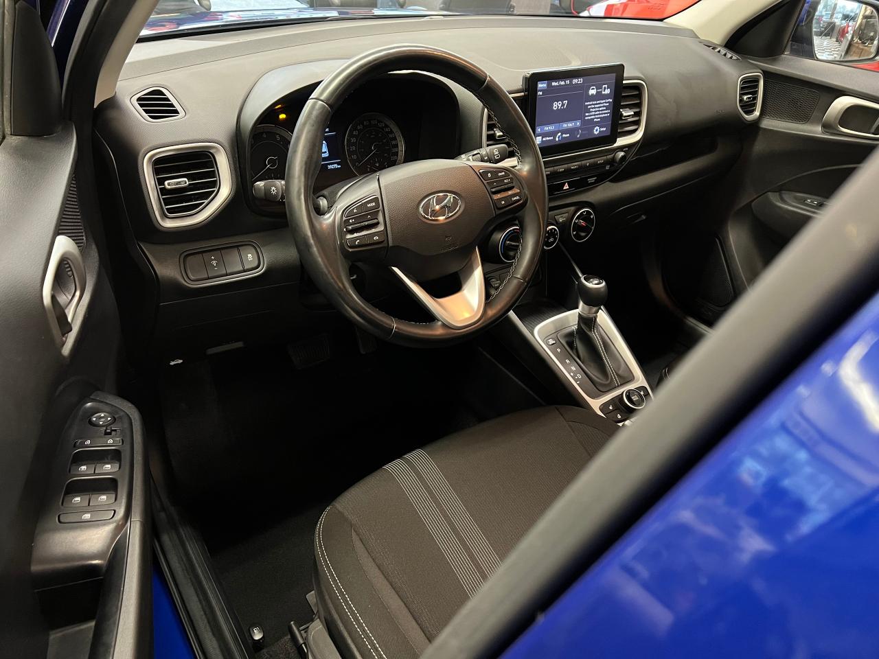 2020 Hyundai Venue Trend+ApplePlay+Roof+Heated Steering+CLEAN CARFAX Photo81