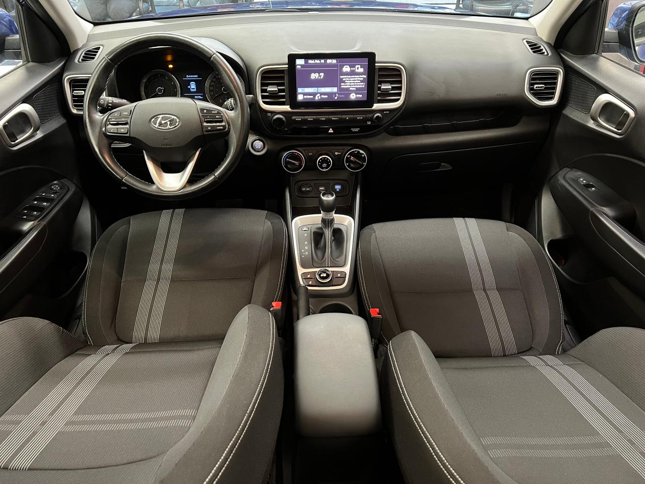 2020 Hyundai Venue Trend+ApplePlay+Roof+Heated Steering+CLEAN CARFAX Photo70