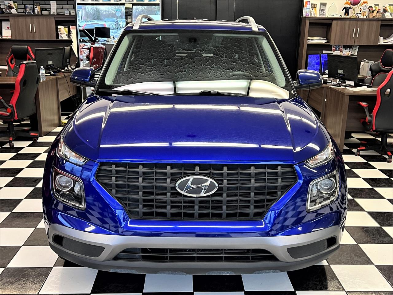 2020 Hyundai Venue Trend+ApplePlay+Roof+Heated Steering+CLEAN CARFAX Photo68
