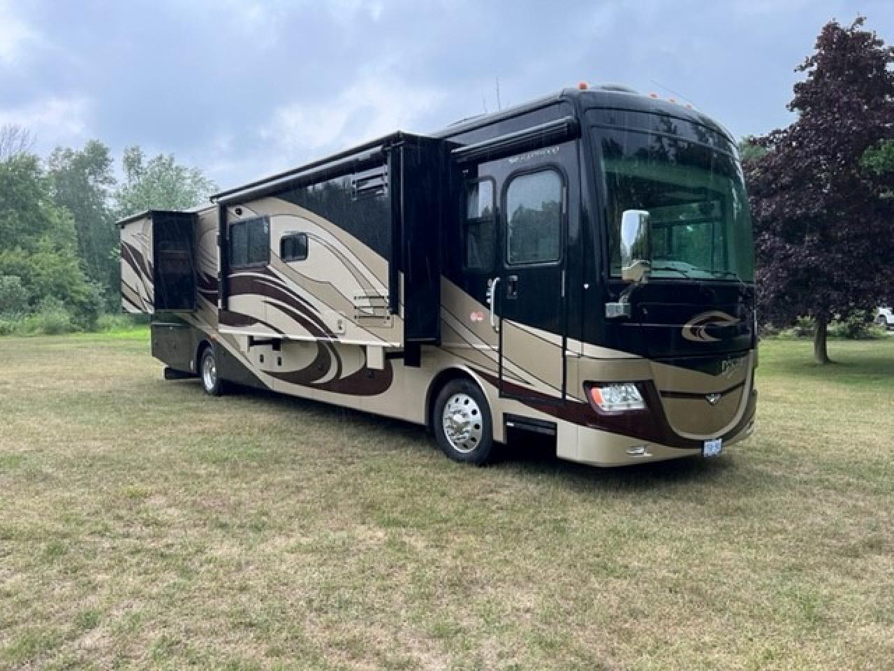 2010 Fleetwood Discovery Fleetwood Discovery