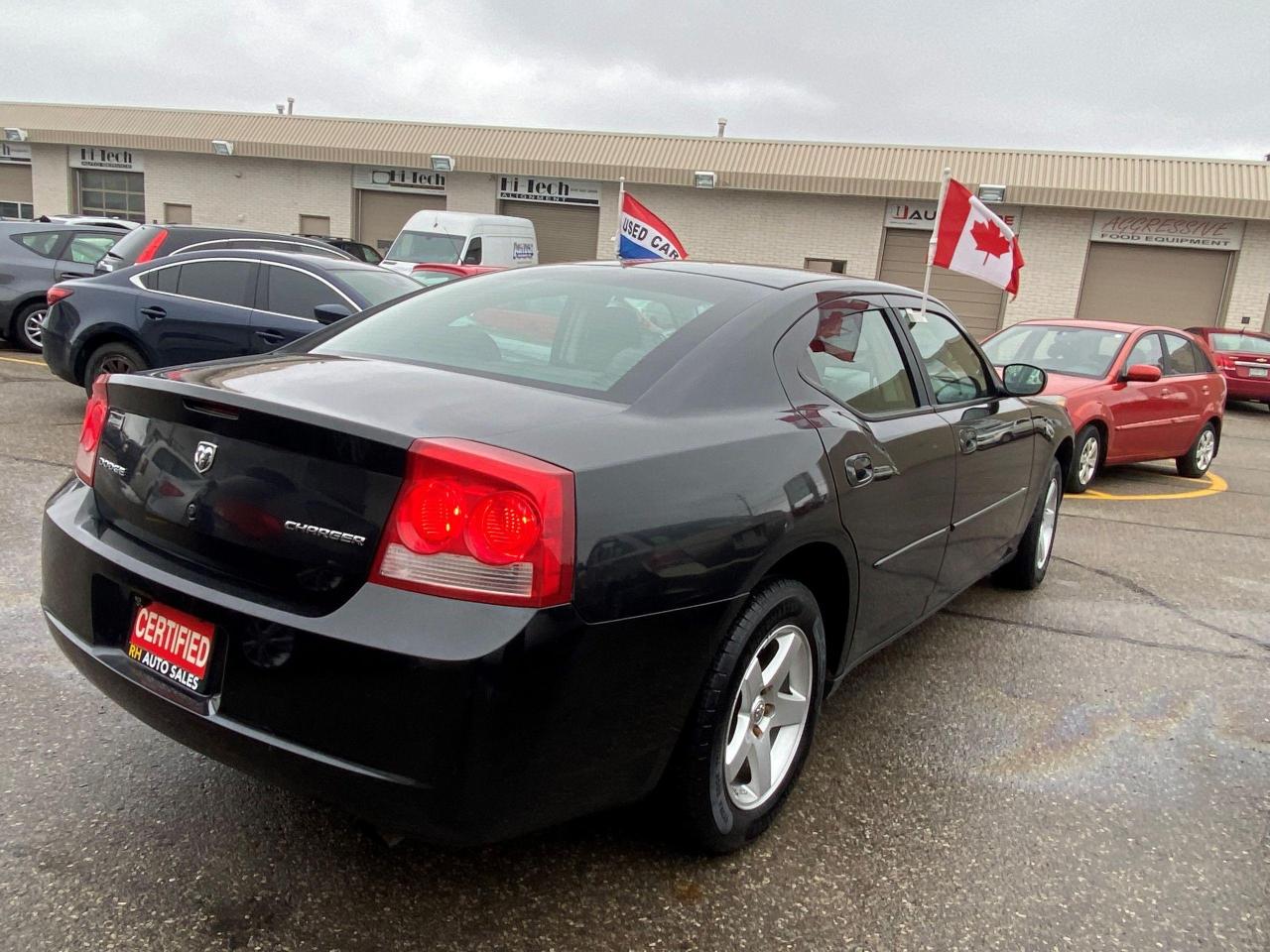 2009 Dodge Charger SE - Photo #6