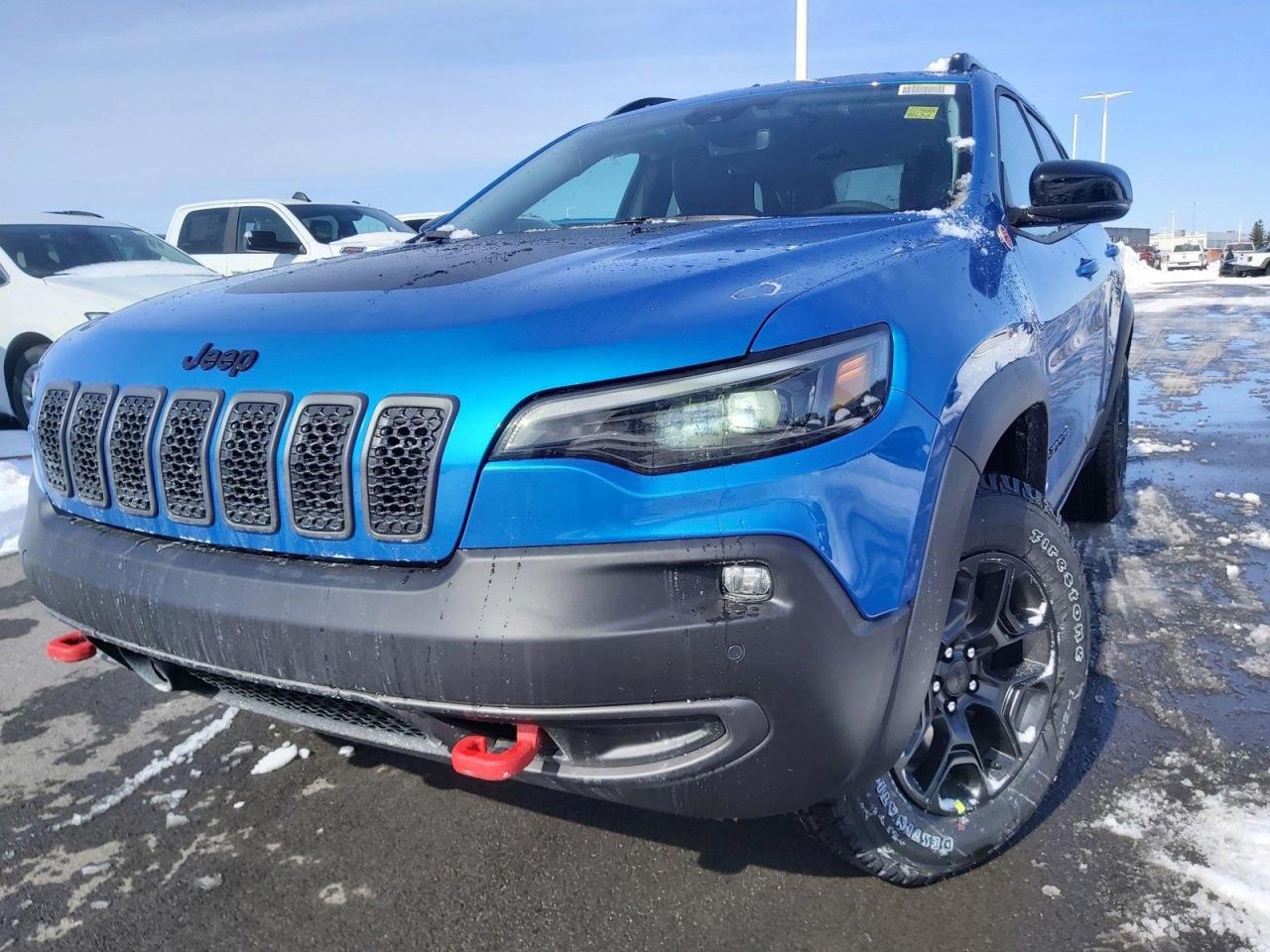2023 Jeep Cherokee Trailhawk Photo2