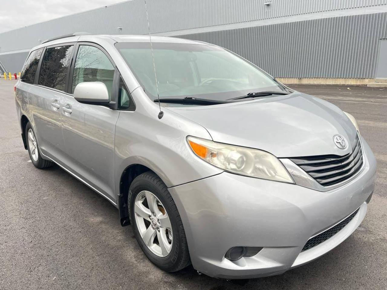 Used 2011 Toyota Sienna 5dr V6 LE 7-Pass FWD Mobility for sale in Mississauga, ON