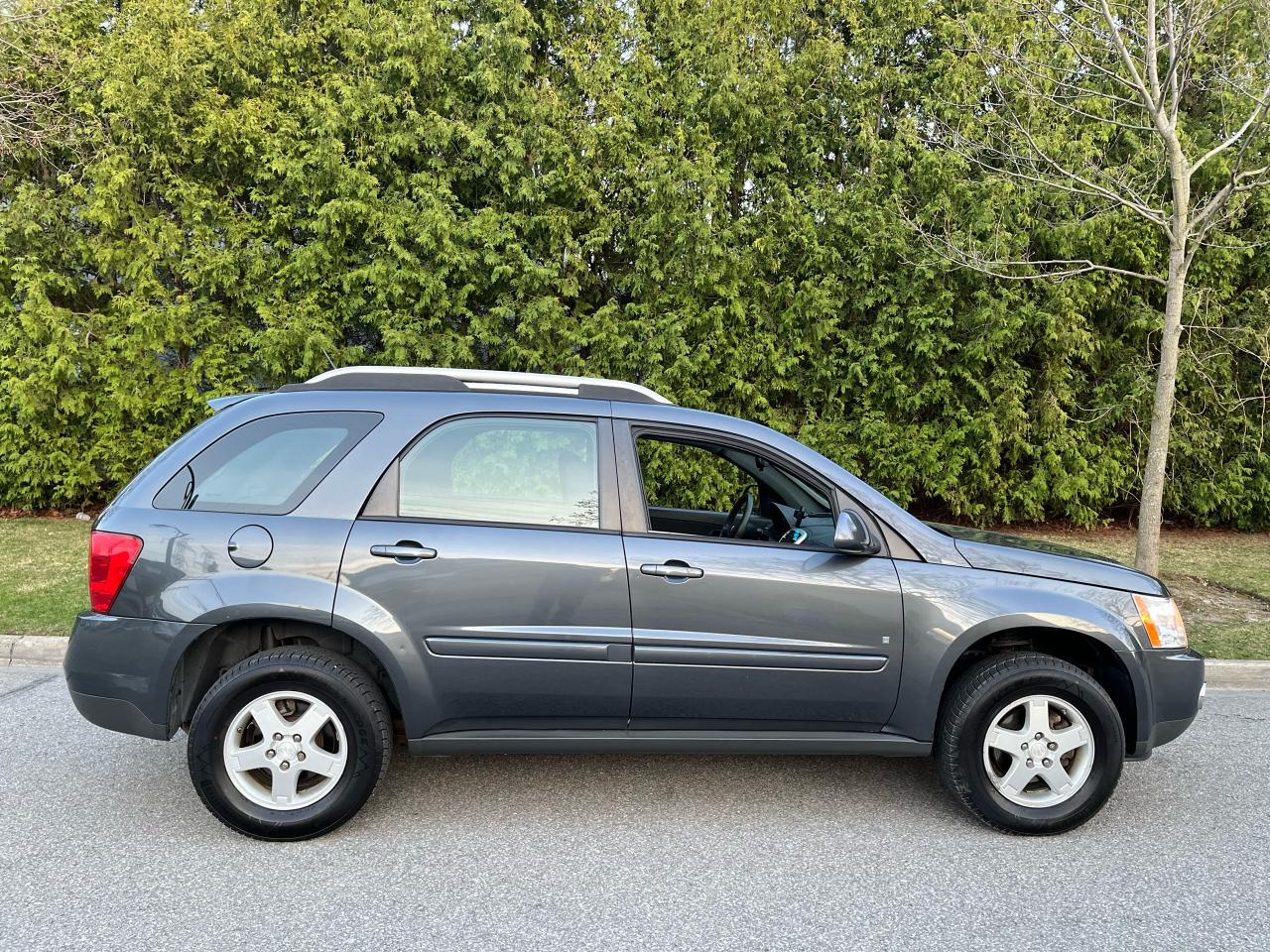 2009 Pontiac Torrent FWD 5DR.-YES,....ONLY 116,341KMS! 1 LOCAL OWNER!! - Photo #2
