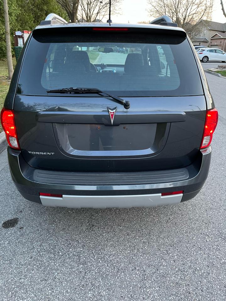 2009 Pontiac Torrent FWD 5DR.-YES,....ONLY 116,341KMS! 1 LOCAL OWNER!! - Photo #8