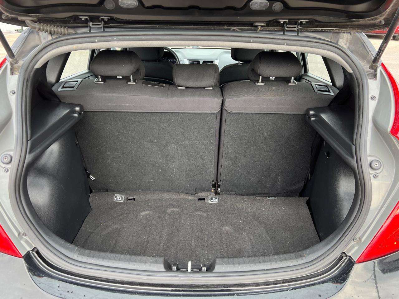 2012 Hyundai Accent GL - Photo #16