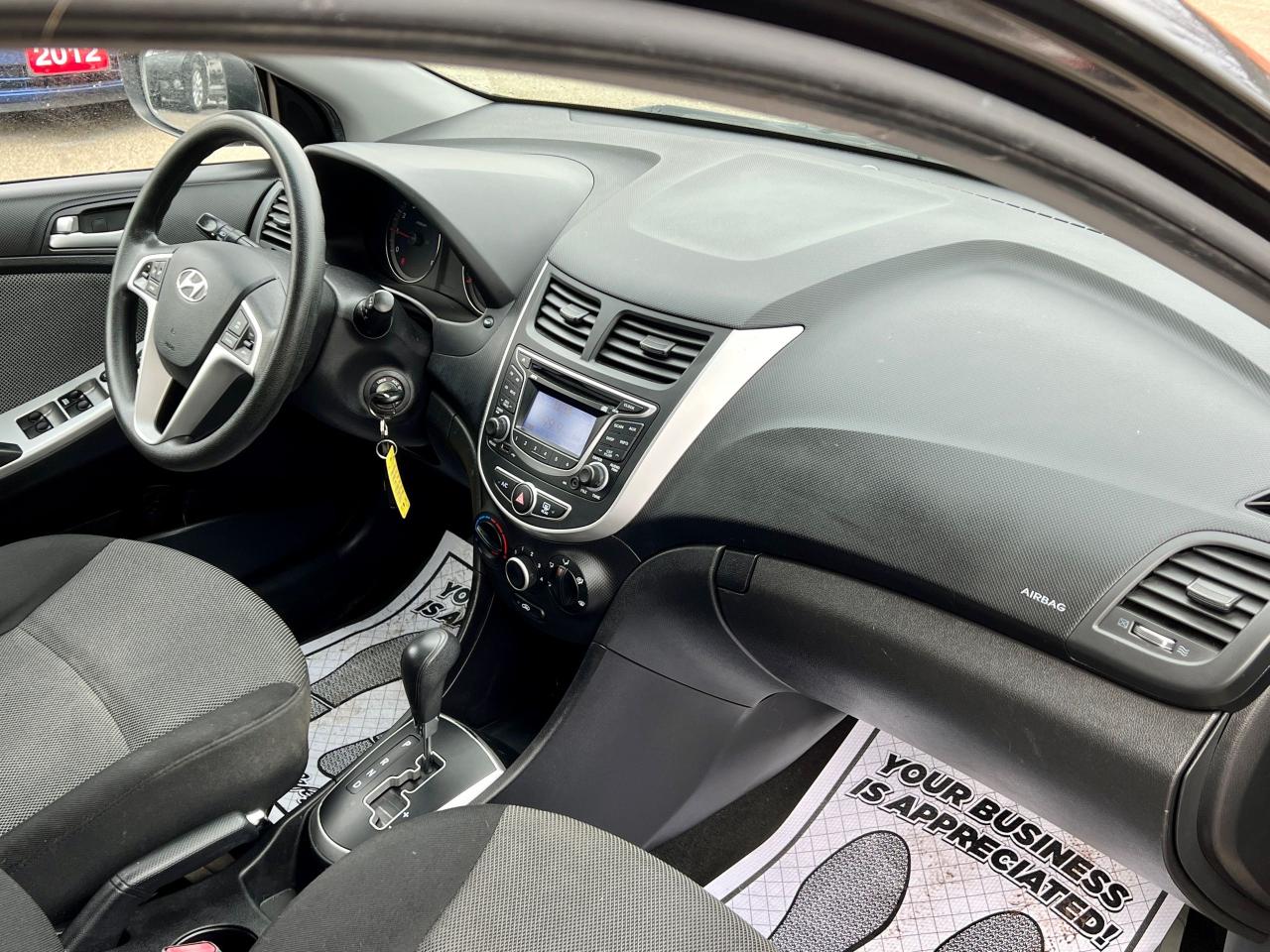 2012 Hyundai Accent GL - Photo #13