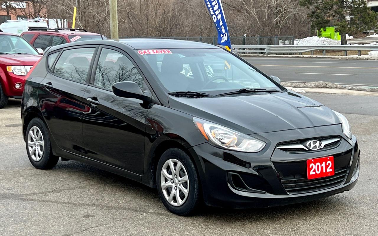 2012 Hyundai Accent GL - Photo #8