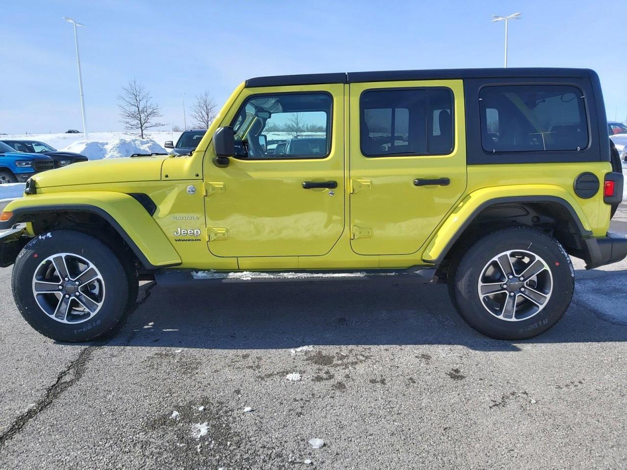 2023 Jeep Wrangler Sahara Photo4