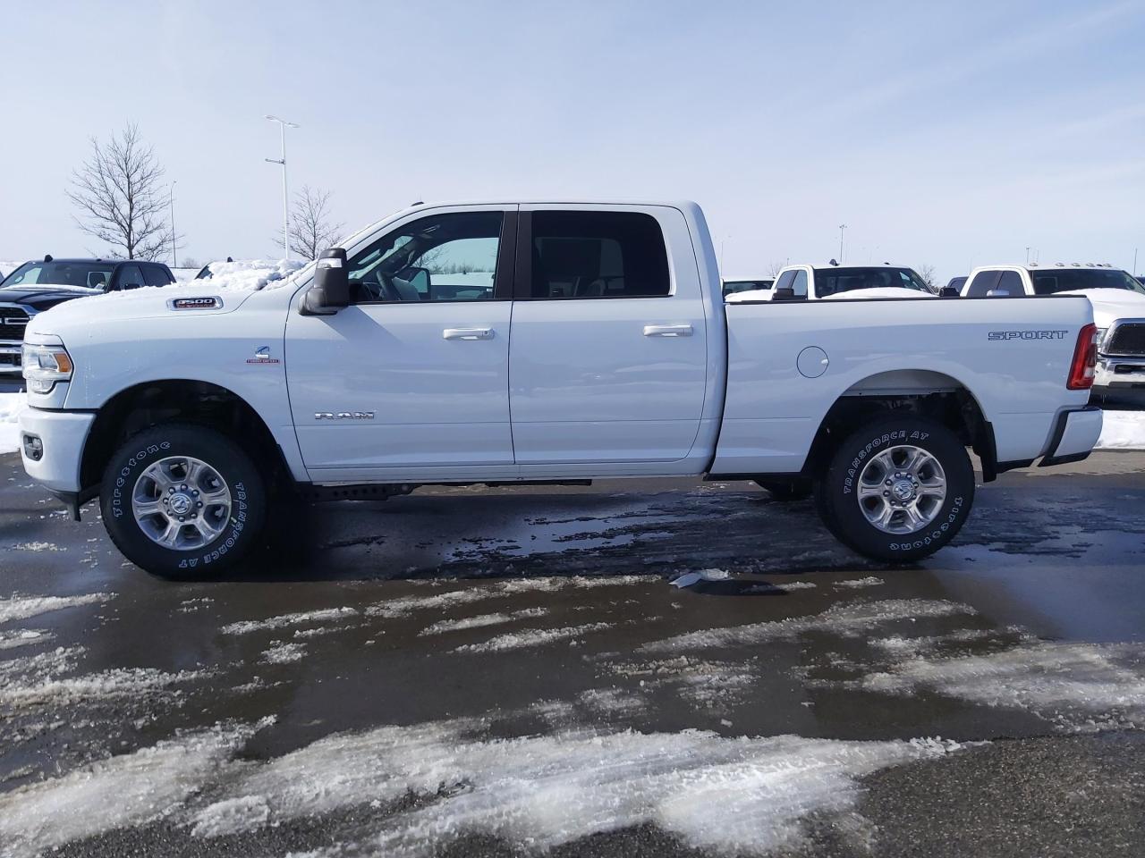 2023 RAM 3500 Big Horn Photo3