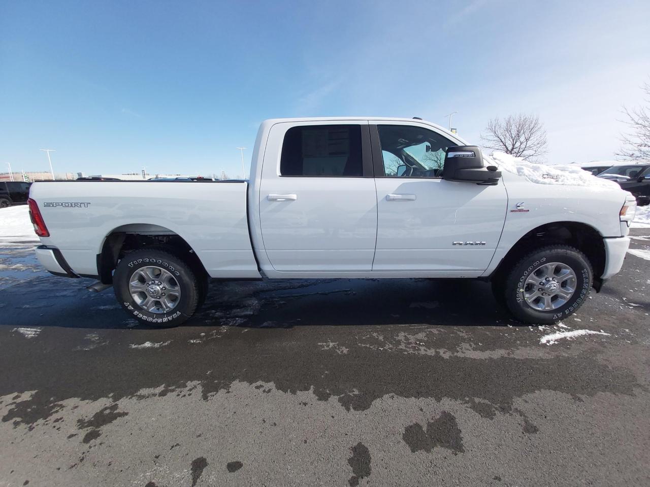 2023 RAM 3500 Big Horn Photo