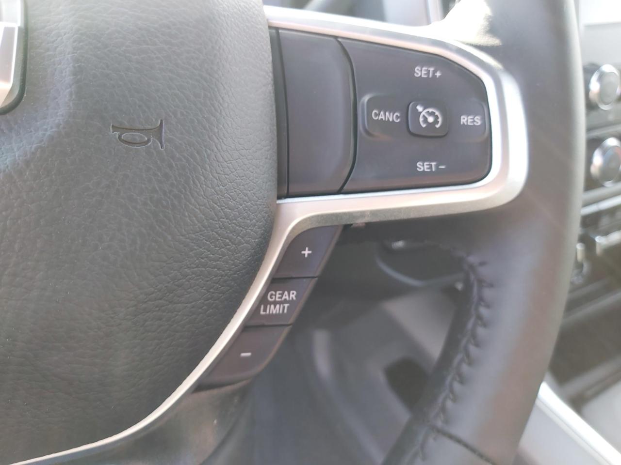 2023 RAM 3500 Big Horn Photo