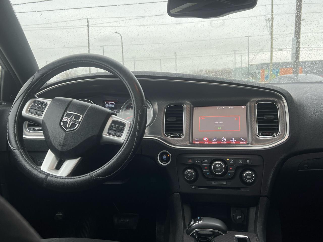 2013 Dodge Charger SXT Photo3