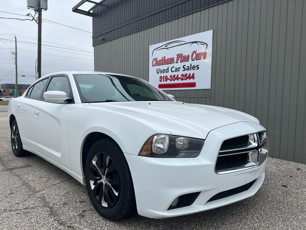 2013 Dodge Charger SXT Photo
