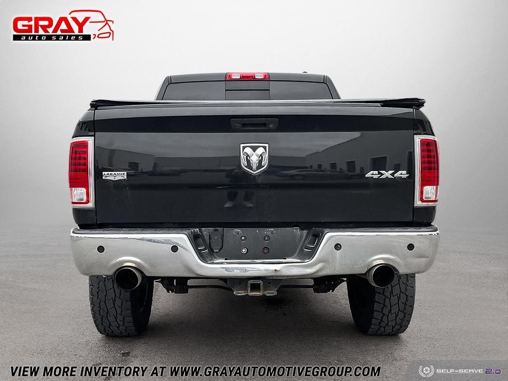 2011 RAM 1500 4WD Crew Cab 140.5" Laramie - Photo #4