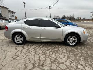 2010 Dodge Avenger SXT*4CYLINDER*DRIVES GOOD*GREAT ON GAS*AS IS SPE** - Photo #4