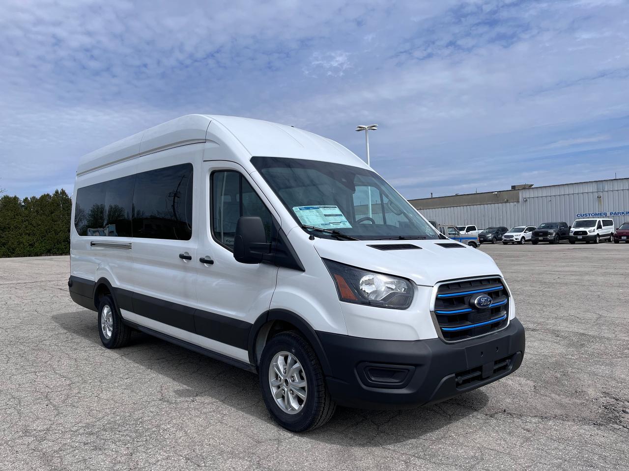 Used 2022 Ford E-Transit Cargo Van T-350 148