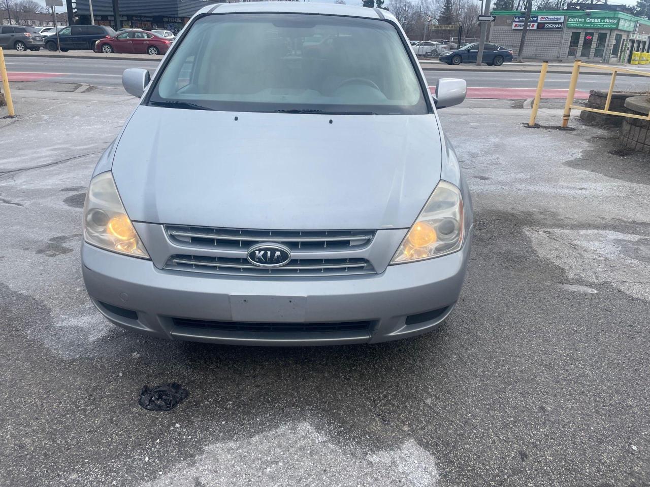 Used 2009 Kia Sedona LX for sale in Scarborough, ON