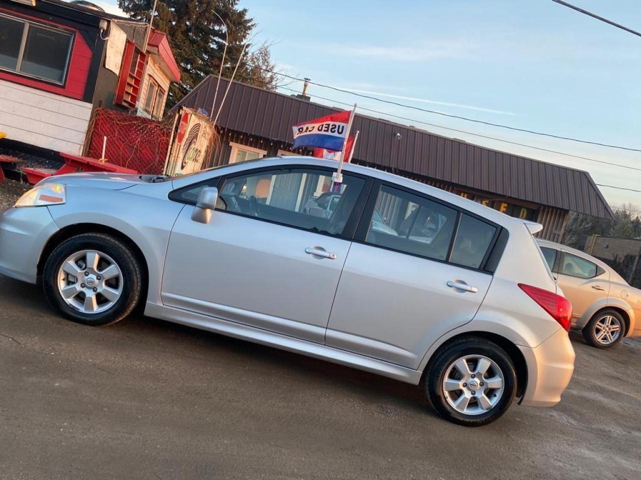 2007 Nissan Versa SL - Photo #3