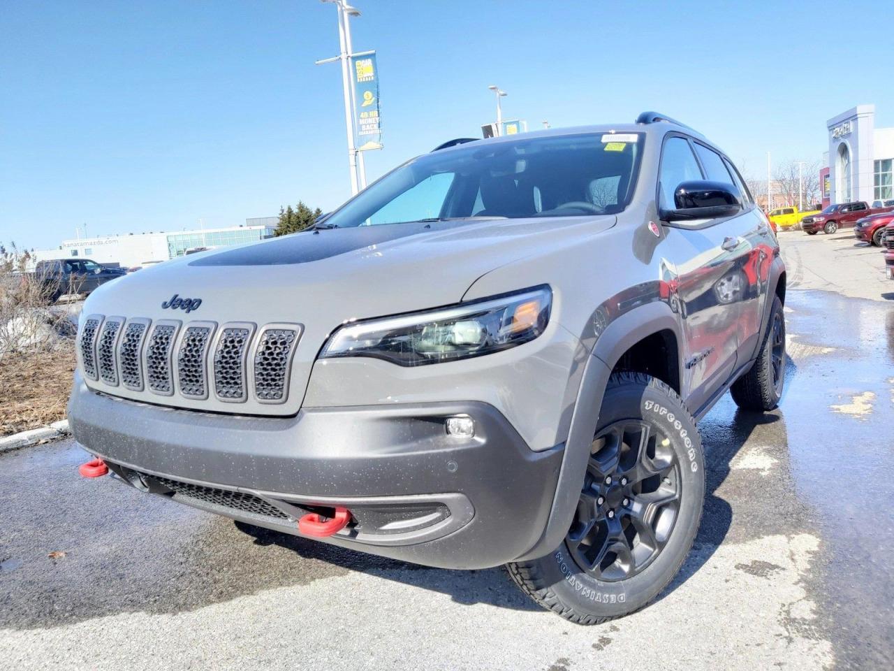 2023 Jeep Cherokee Trailhawk Photo2