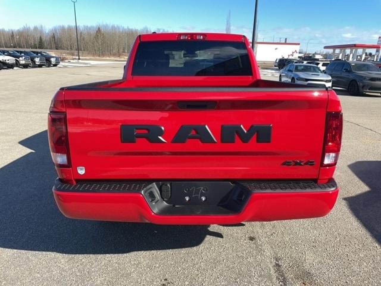 2023 RAM 1500 Classic Night Edition Photo3