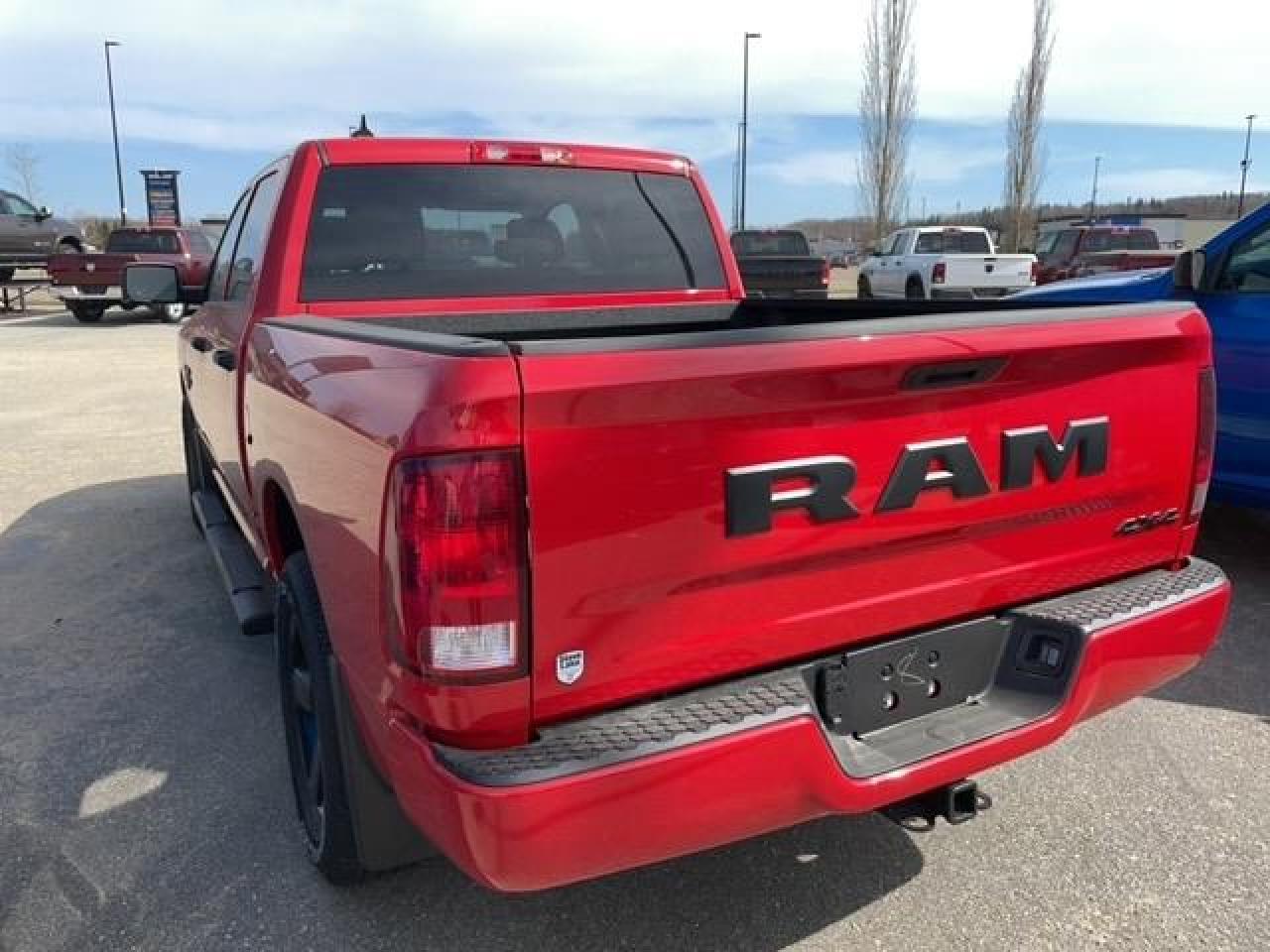 2023 RAM 1500 Classic Night Edition Photo3