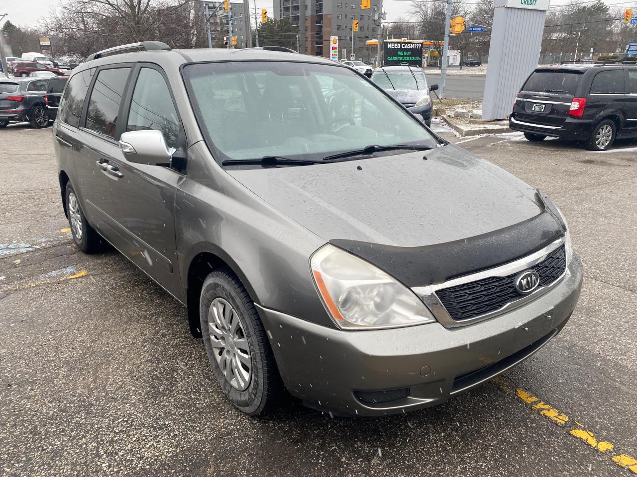 2011 Kia Sedona LX as-is