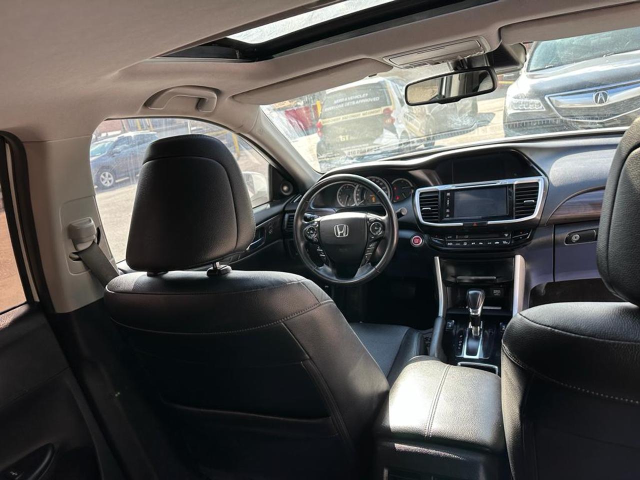 2017 Honda Accord  Photo