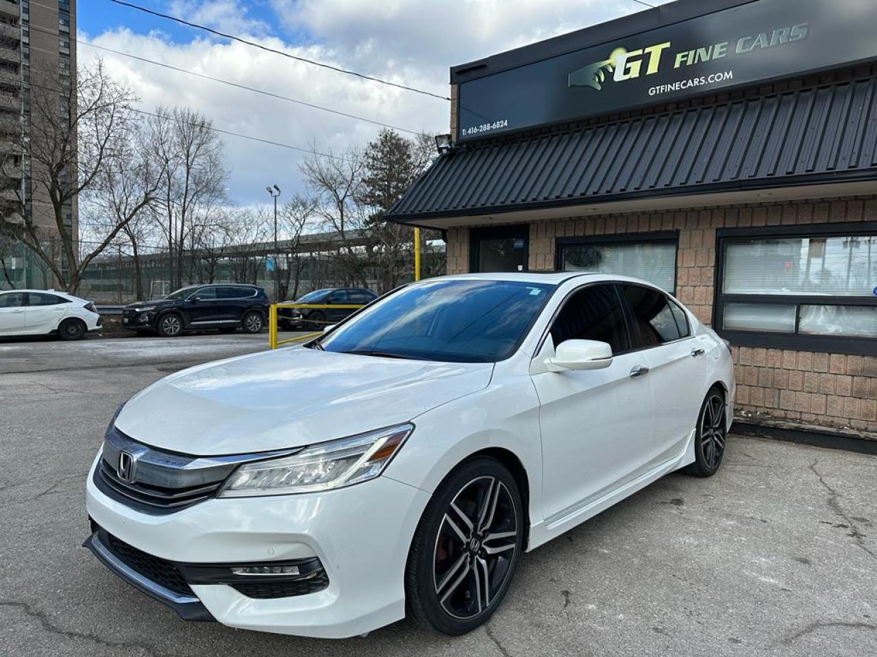 2017 Honda Accord  Photo3