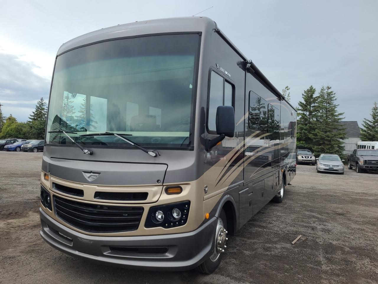 2016 Fleetwood Bounder 34T - Photo #1
